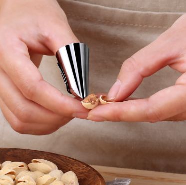 Edamame peeling tool Chestnut nut peeling tool multi-functional picking vegetables cutting vegetables hand protection iron nail cover