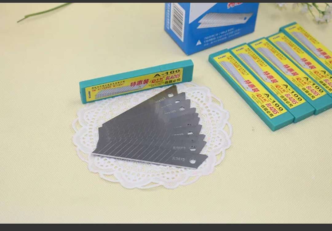 美工刀刀片 日钢刀片嘉禾同款大号介刀片 18MM裁纸开箱备用刀片白底实物图