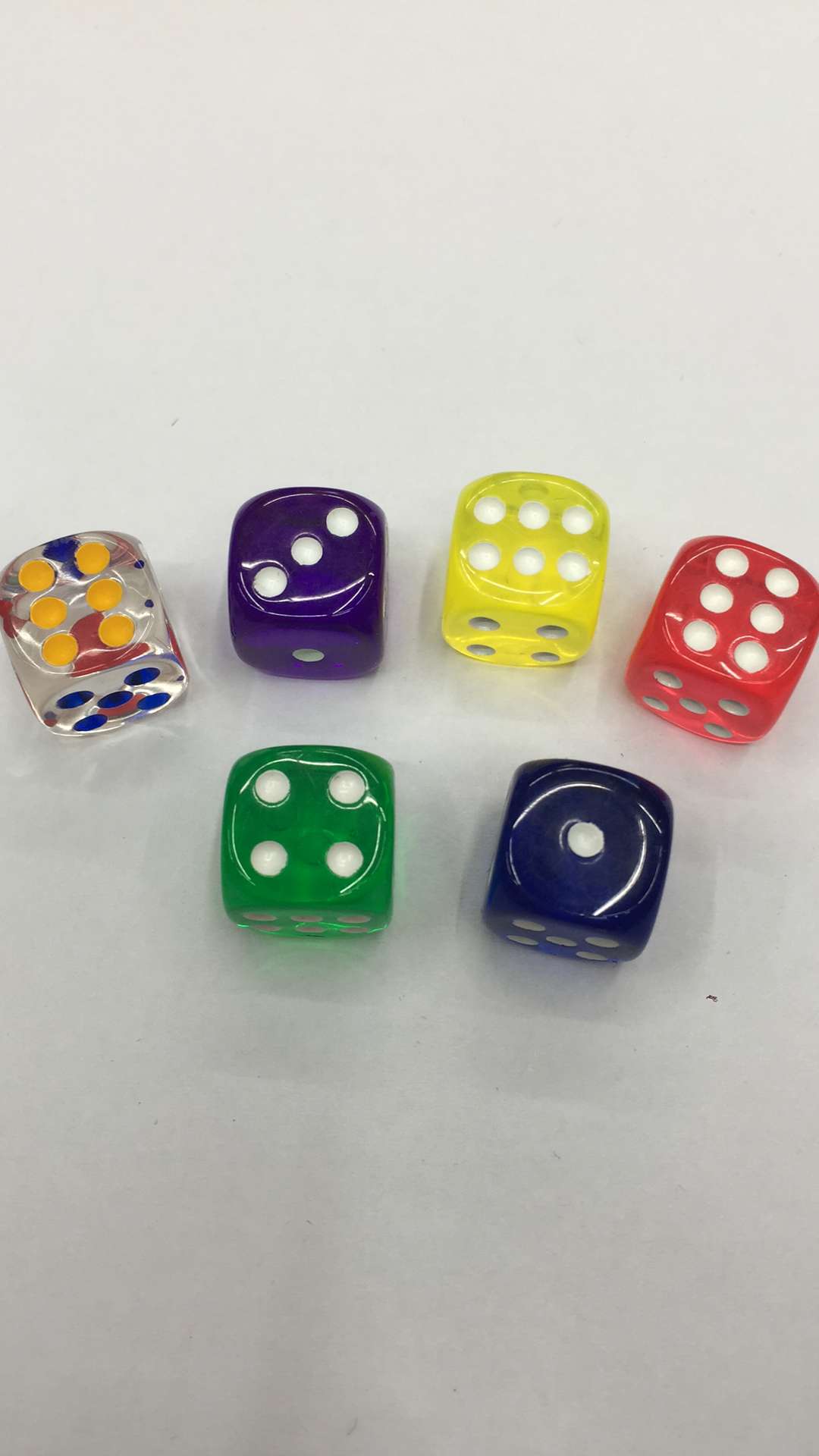 Crystal dice transparent dice 14MM acrylic dice candy dice available in stock thumbnail