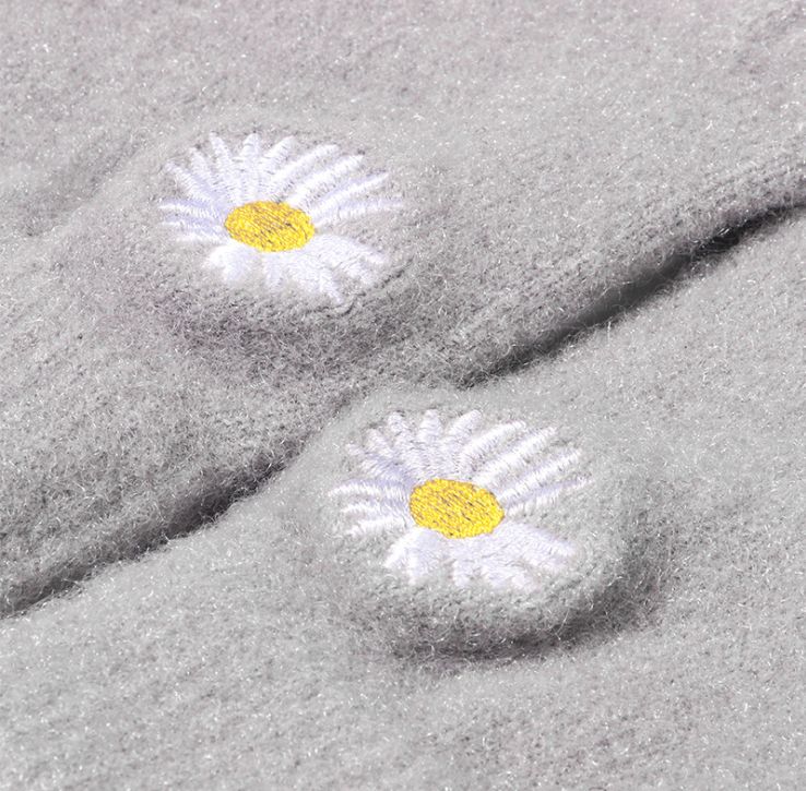 Winter simple Korean-style warm and cute little Daisy dew finger woolen gloves, women's half-finger gloves Specification image