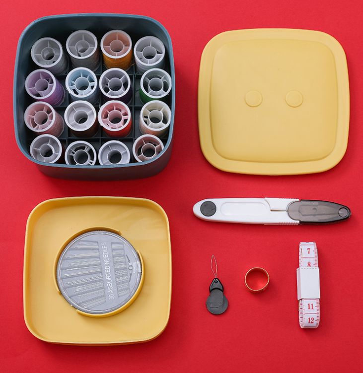 Portable sewing box set, double-layer magnetic needle sewing box, household sewing accessories sewing bag storage box Application Scenario