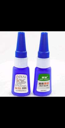 Oil-based glue