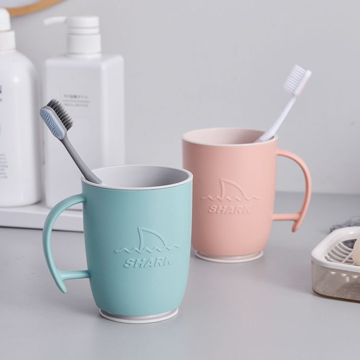 Household shark-patterned toothbrush, toiletry cup and mouthpiece Specification image
