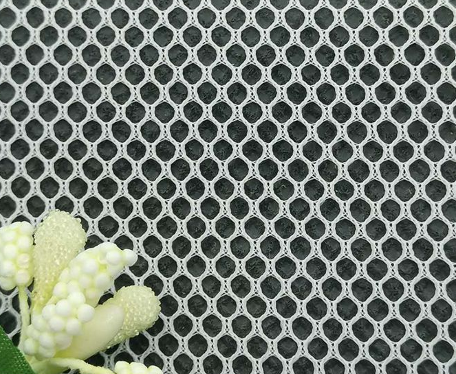 多彩有光渔网布 优质涤纶六角网眼面料详情图3