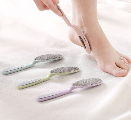 Foot sharpening tool to remove dead skin rub foot board horny heel callus stone to pedicure foot file tool to shave foot skin Application Scenario
