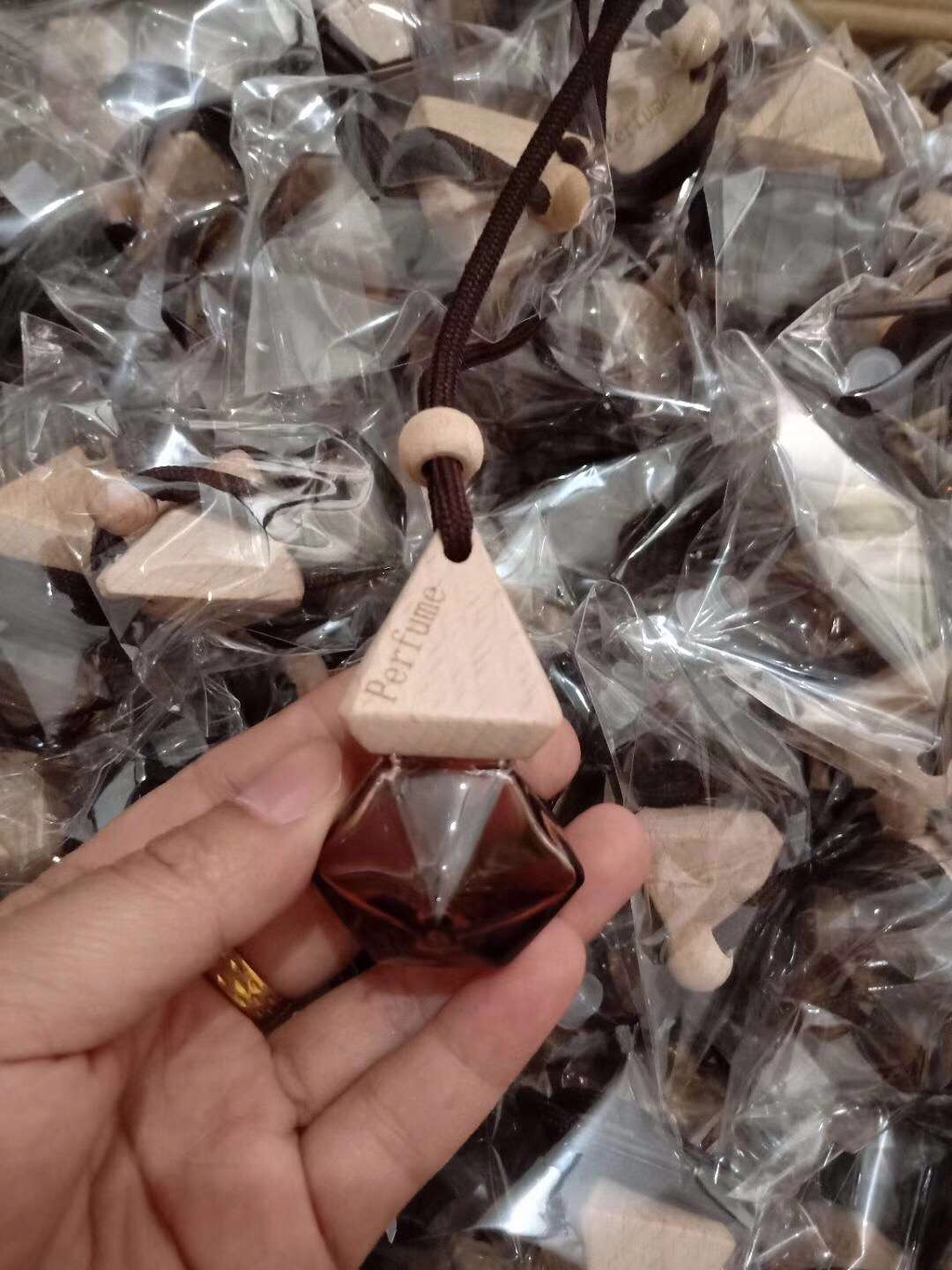 6ml彩色菱形车用挂件 厂家直销
可定制logo 量大价优详情图8