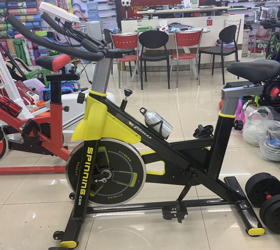 Yellow spinning bike