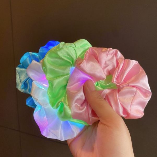 LED illuminated large intestine hair band headband, female Internet celebrity Instagram dancing magic equipment, hair band, hair tie, rubber band, luminous headwear Application Scenario