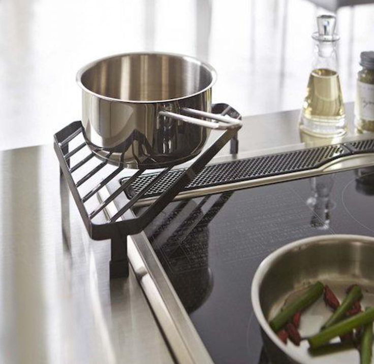 Kitchen items Table tripod Bathroom sink fan-shaped shelving Corner ironing storage shelving Insulated pad pot holder