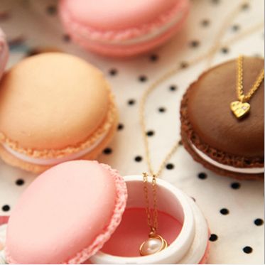 Macaron jewelry box Mini jewelry ring portable storage box Plastic storage earrings jewelry box