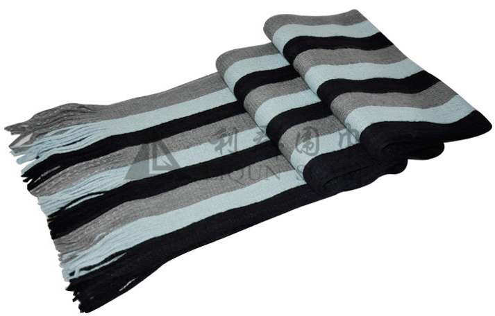 仿羊绒围巾经典详情图1