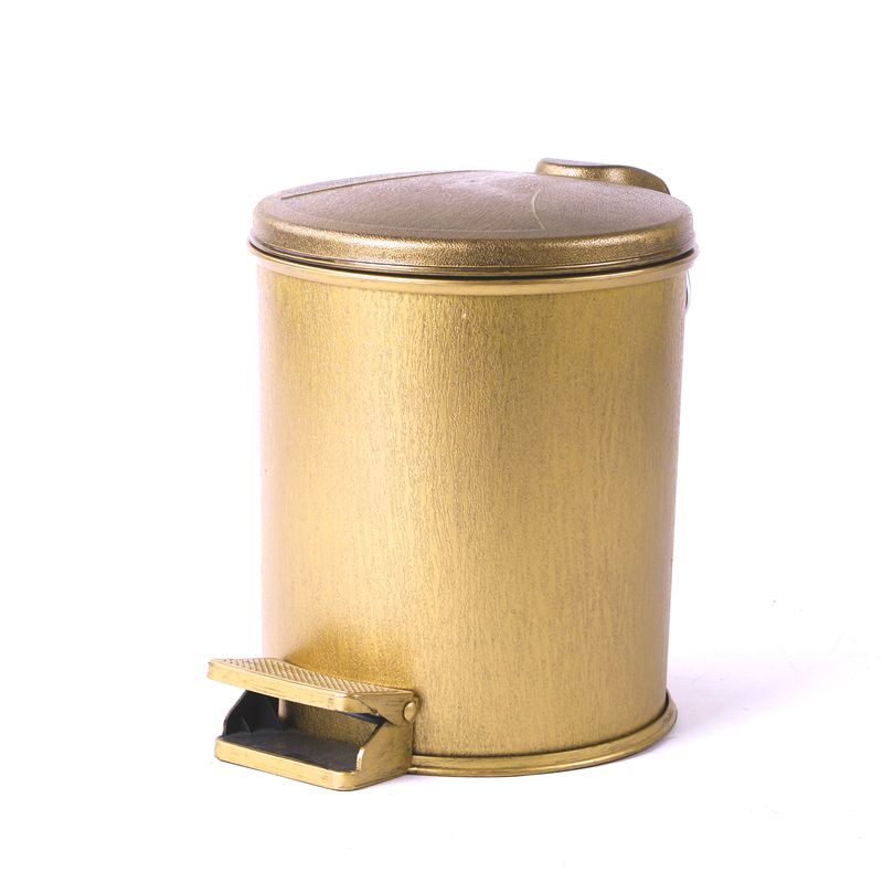 Household cleaning bucket, trash can, foot pedal trash can Application Scenario