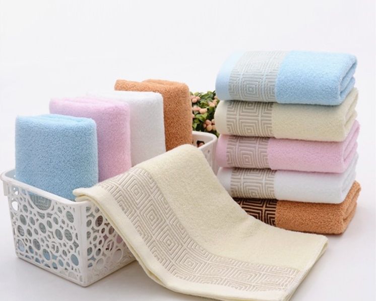 "Square-shaped bath towel 70*140 for household use, suitable for gift box.