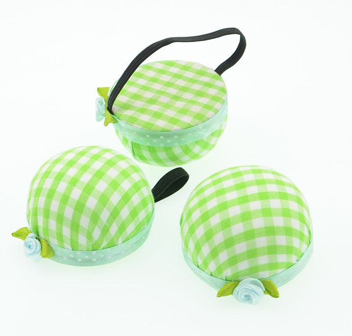 A portable wrist DIY tomato needle inserter with checkered cloth for manual needle insertion Specification image