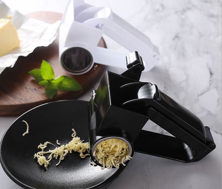 Color box hand-cranked and rotating cheese grater, three-in-one cheese and cheese cheese grater, multi-purpose cheese grater Application Scenario