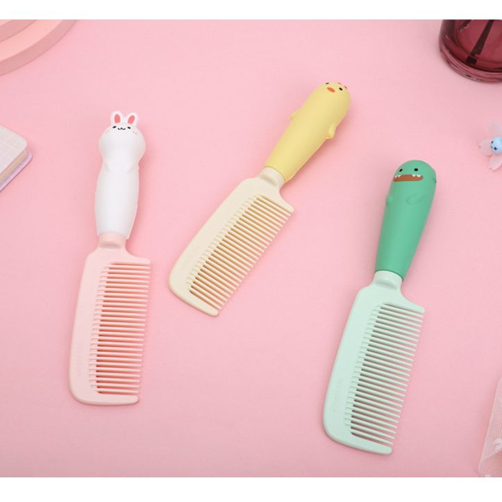 Cartoon three-dimensional handle hair comb, foam rubber pressure-relieving hair straightening comb, portable plastic comb for students and women at home