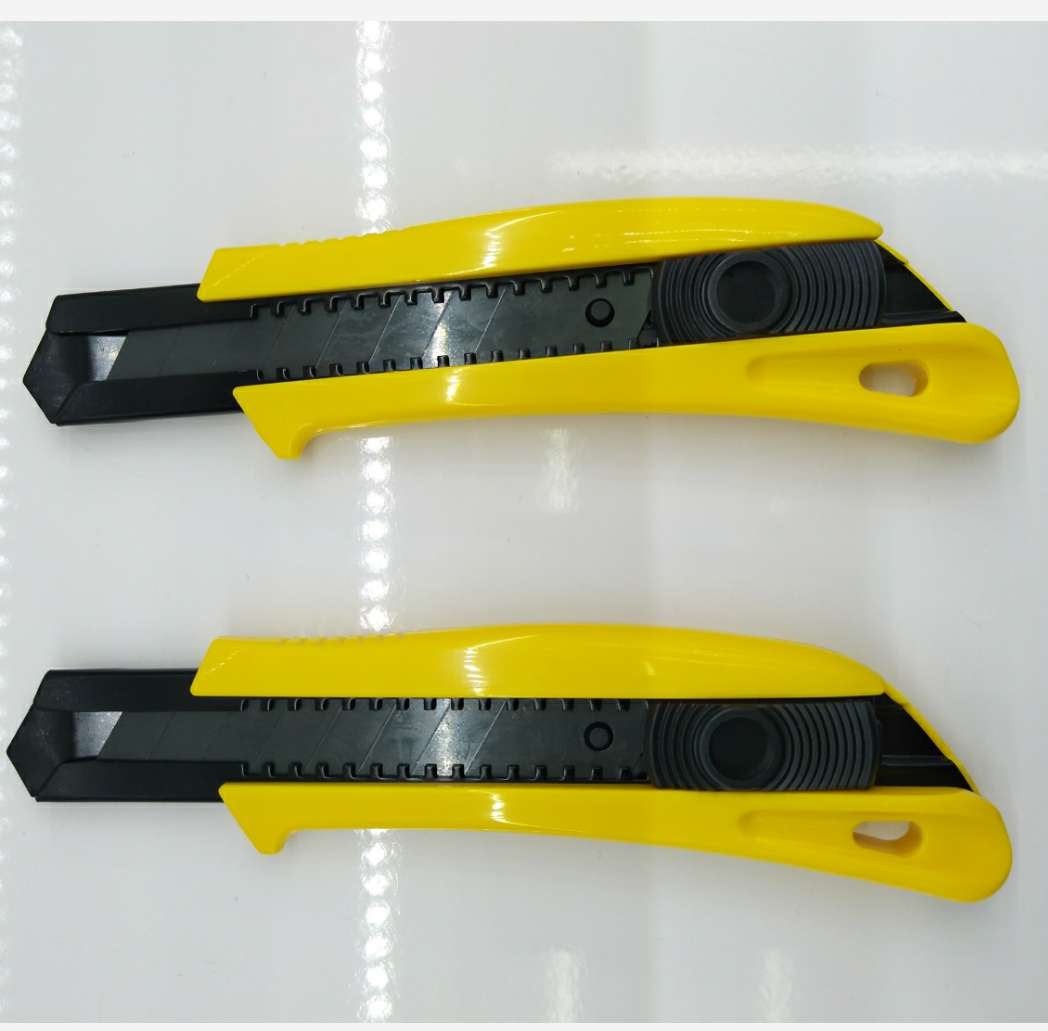 Scissors, utility knife, silver utility knife, woodworking knife, 1.8cm wide blade utility knife, paper cutter details Picture
