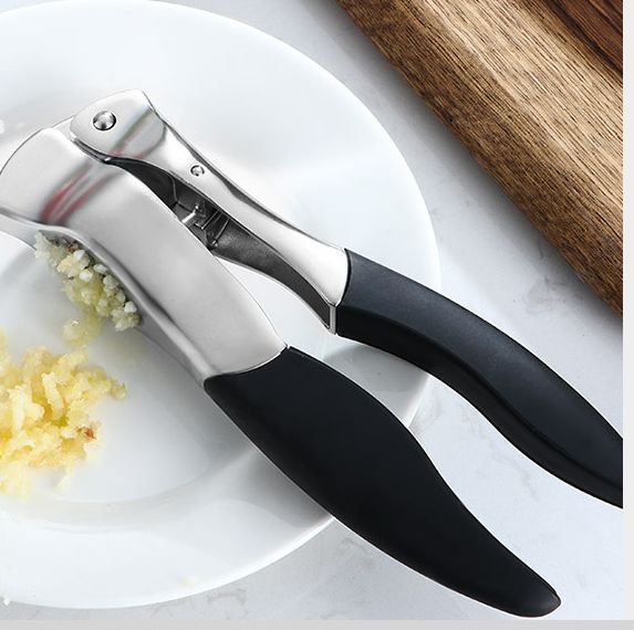 Zinc alloy garlic press, manual garlic puree maker, garlic peeler