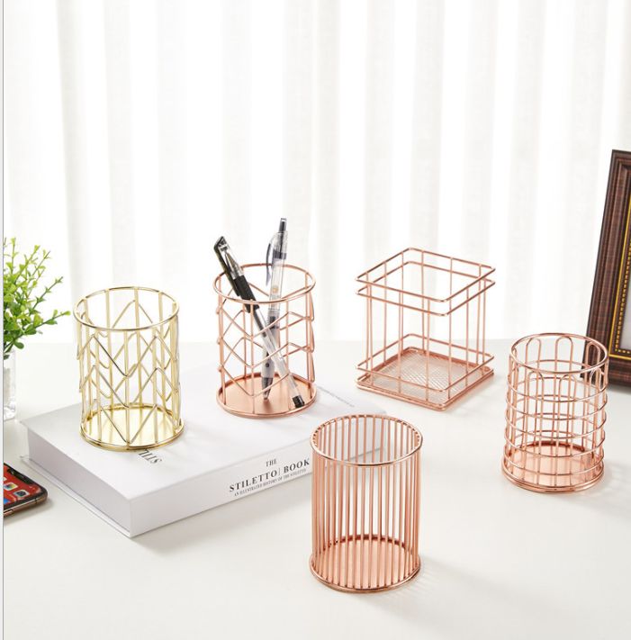 Metal wrought iron pen holder, office storage and organization basket, stationery and makeup brush storage bucket, multi-functional pen box
