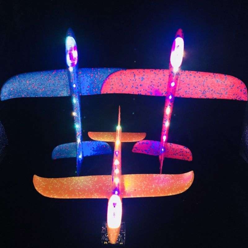 双孔迷彩飞机产品图