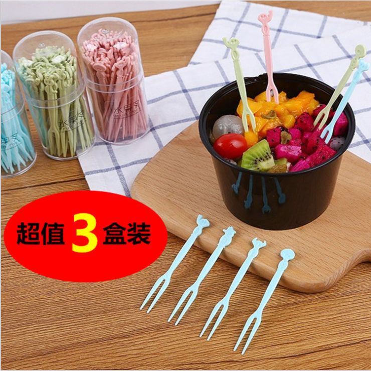 Restaurants use disposable fruit forks