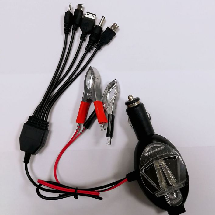 车载万能充黑色