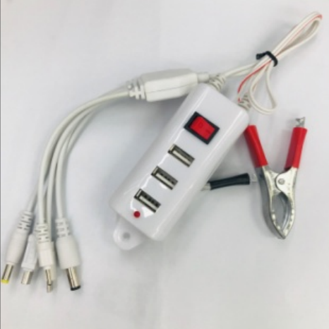 3USB带开关夹子车载充电器详情图1