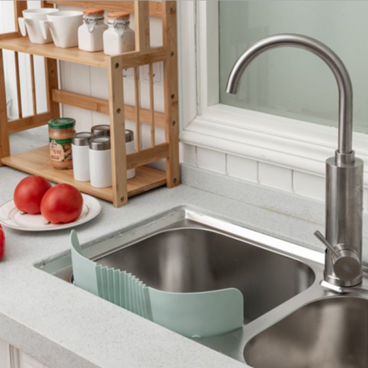 Collapsible and adjustable splash guard water