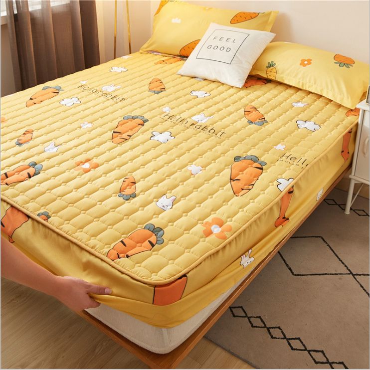 The new padded mattress cover is 200*200CM