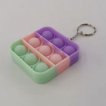 彩色硅胶减压挂件九宫格创意减压玩具灭鼠先锋箱包挂件迷你钥匙扣