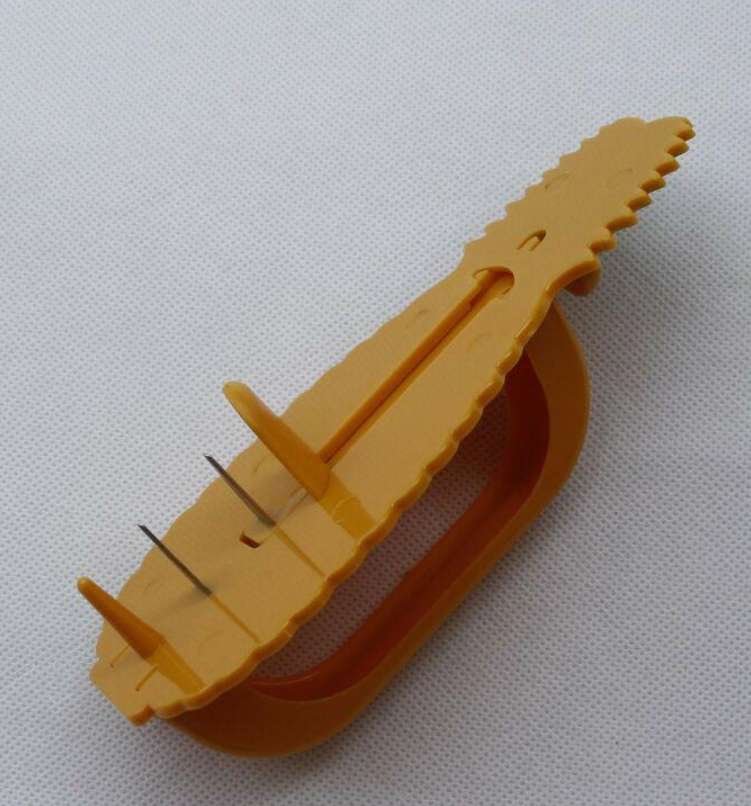Pineapple cutter, pineapple knife, pineapple peeler, pineapple peeler detail image 3