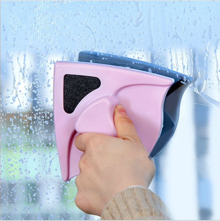 Wipe both sides of the window to clean it thoroughly detail image 4