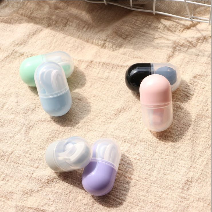 New contact lens cases