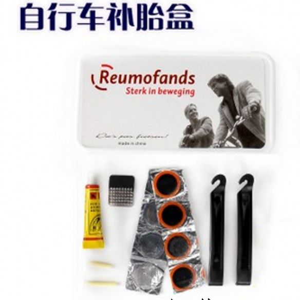 Bicycle tire repair tool