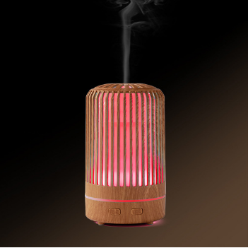 镂空七彩木纹香薰机白底实物图