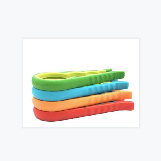 Plastic 4-in-1 kitchen can opener