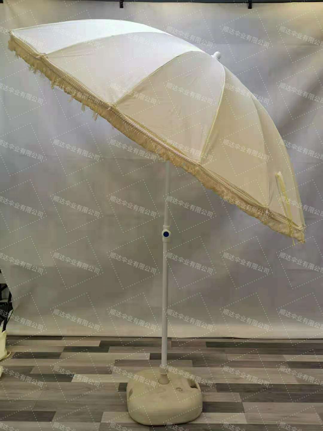 SDumbrella factory supplies outdoor 16-bone polyester beard edge umbrellas for sunshade details Picture