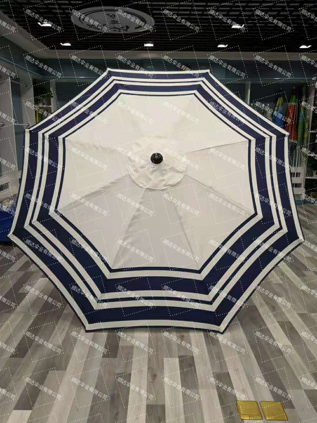 SD umbrella Factory direct sale polyester fabric garden umbrella tube with hand crank Specification image