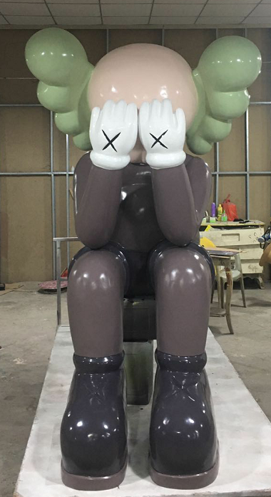 Sitting face-covering cartoon characters + large and small bases, height 220*100*140, large base 120*70*140, small base 58*60*100 detail image 1