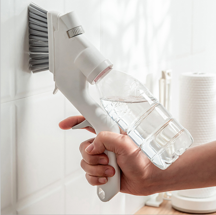 Creative new multi-functional water-carrying spray brush detail image 5