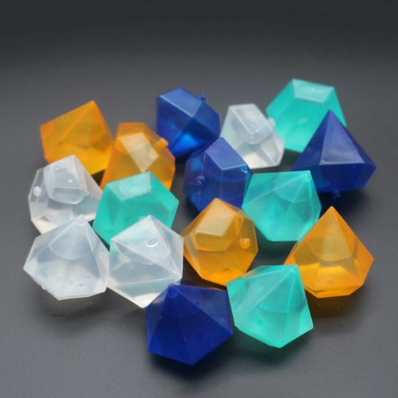 Ice cubes can be carried outdoors