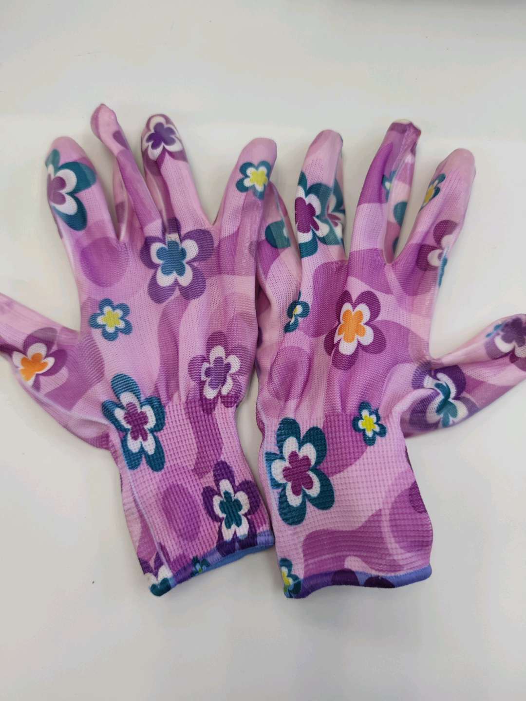 Patterned Anti-Slip Gloves details Picture