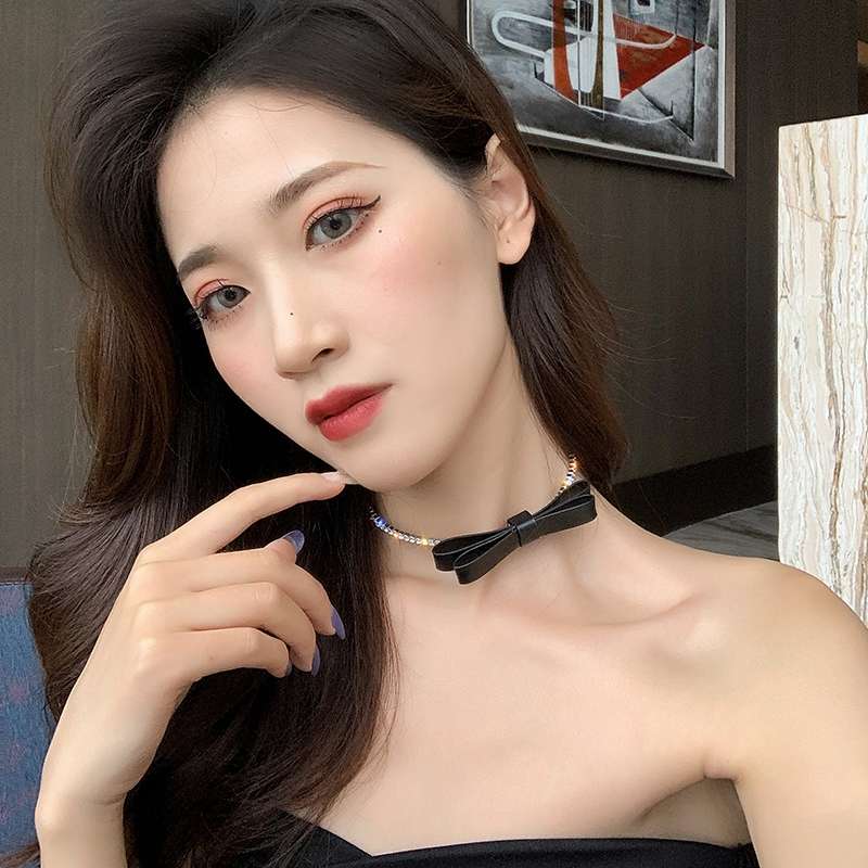 日韩蝴蝶结闪钻锁骨链choker项圈装饰简约圆环颈链网红女个性项链