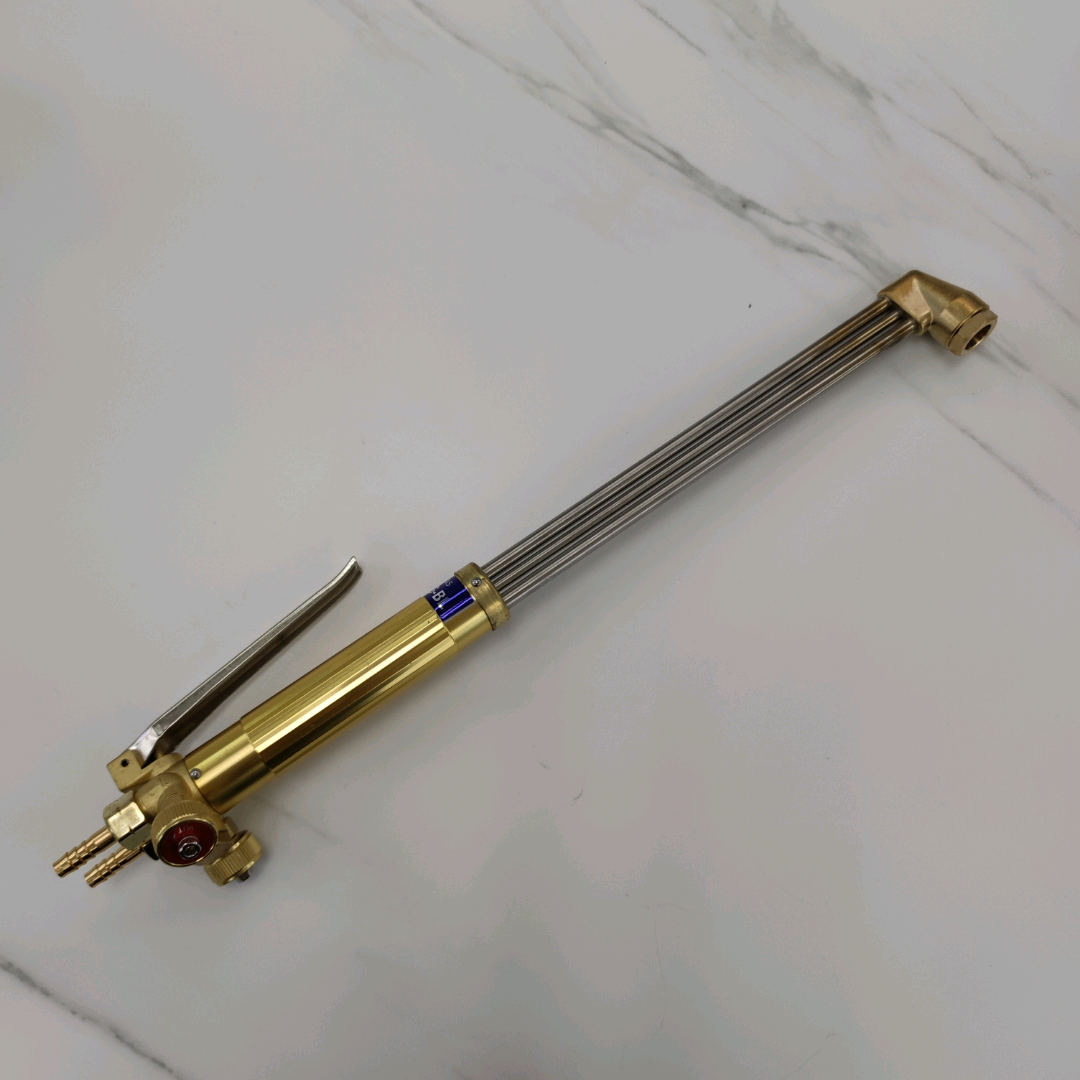 Hand-pressed isobaric cutting gun (YAMATOGAS)