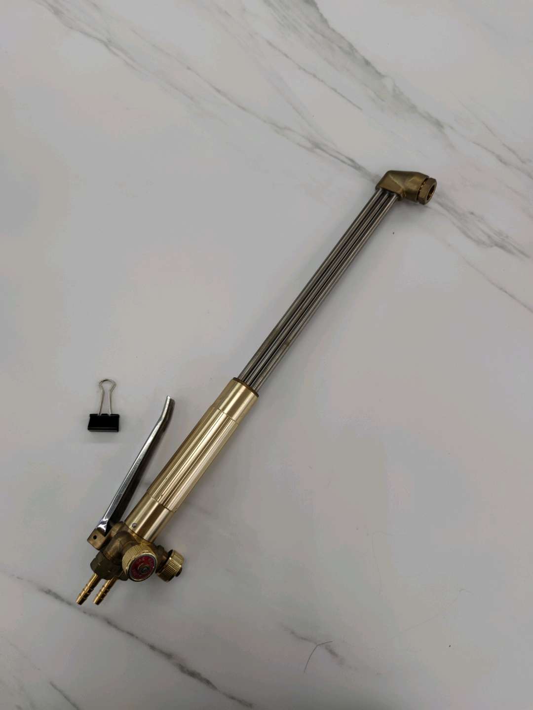 Hand-pressed isobaric cutting gun detail image 1