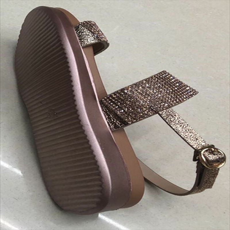 The hot-selling and fashionable new rubber-soled shoe b404