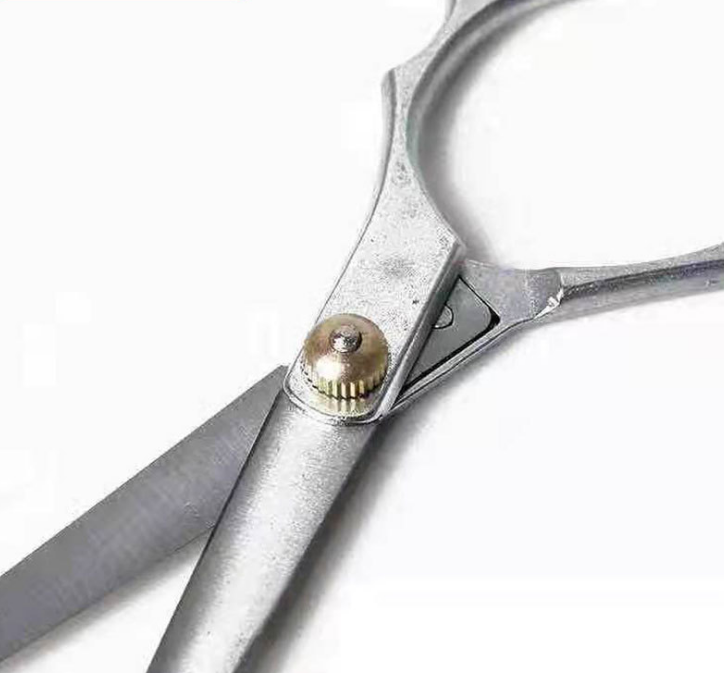 Stainless steel hairdressing scissors detail image 4
