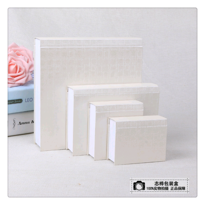 Simple white jewelry box Paper box necklace box ring bracelet jewelry box custom logo
