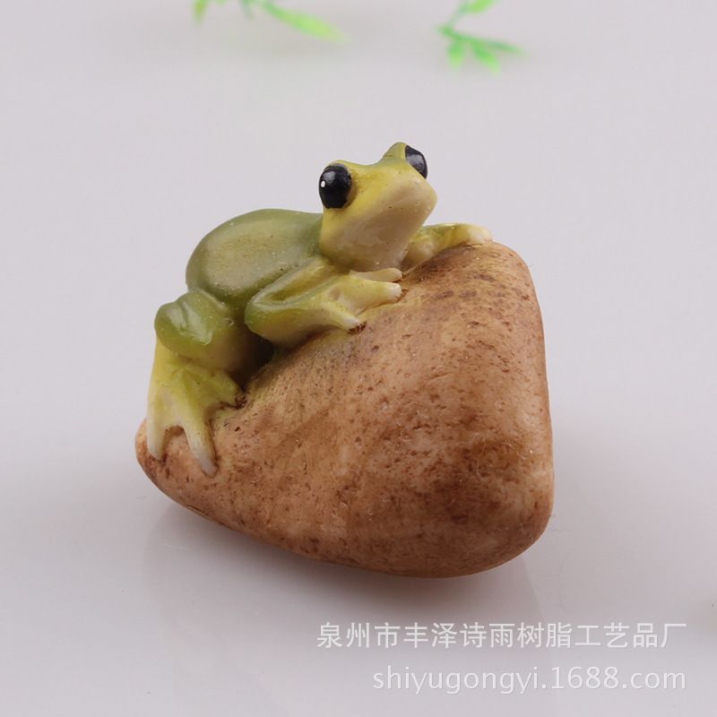创意石头青蛙微景观树脂摆件 创意工艺品 小摆件批发