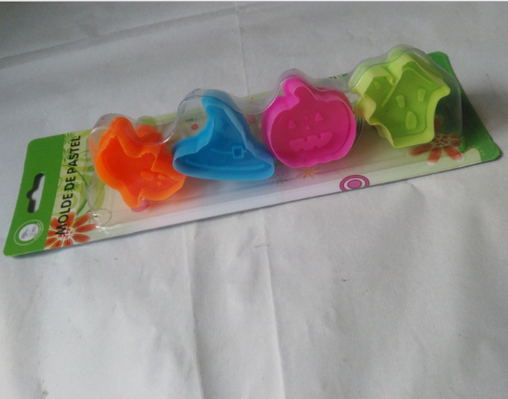 Three-dimensional spring cookie mold detail image 1